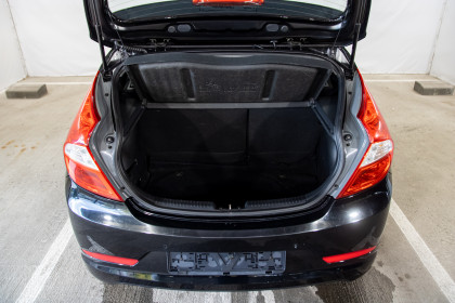 Продажа Hyundai Solaris I Рестайлинг 1.6 MT (123 л.с.) 2015 Черный в Автодом