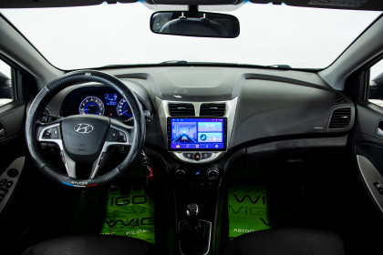 Продажа Hyundai Solaris I Рестайлинг 1.6 MT (123 л.с.) 2015 Черный в Автодом