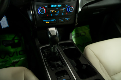 Продажа Ford Escape III Рестайлинг 1.5 AT (182 л.с.) 2018 Белый в Автодом