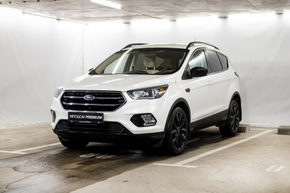 Продажа Ford Escape III Рестайлинг 1.5 AT (182 л.с.) 2018 Белый в Автодом