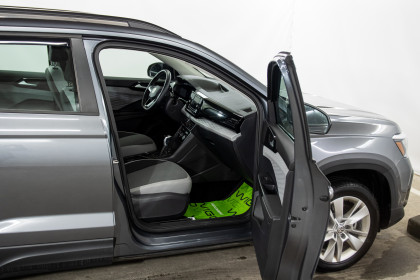 Продажа Volkswagen Taos I 1.5 AMT (158 л.с.) 2023 Серый в Автодом