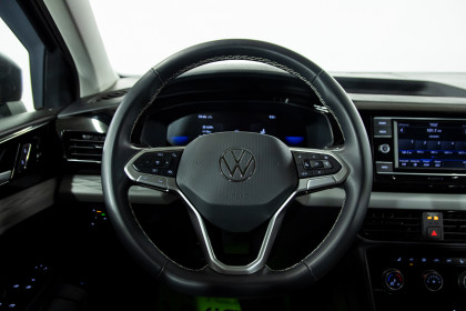 Продажа Volkswagen Taos I 1.5 AMT (158 л.с.) 2023 Серый в Автодом