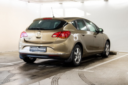 Продажа Opel Astra J Рестайлинг 1.6 AT (115 л.с.) 2013 Коричневый в Автодом