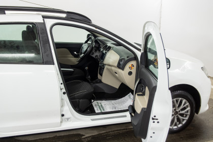 Продажа Renault Logan II 1.6 MT (102 л.с.) 2017 Белый в Автодом