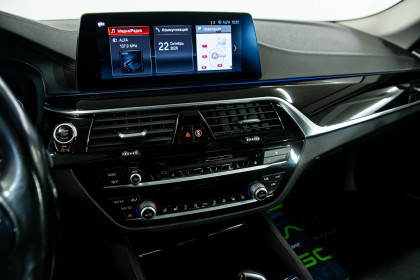 Продажа BMW 5 серии VII (G30/G31/G38) 520d 2.0 AT (190 л.с.) 2019 Черный в Автодом