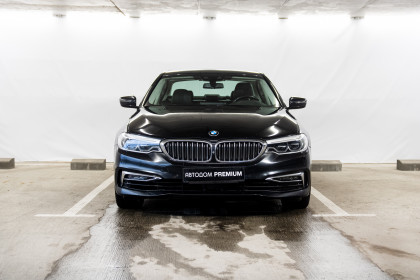 Продажа BMW 5 серии VII (G30/G31/G38) 520d 2.0 AT (190 л.с.) 2019 Черный в Автодом