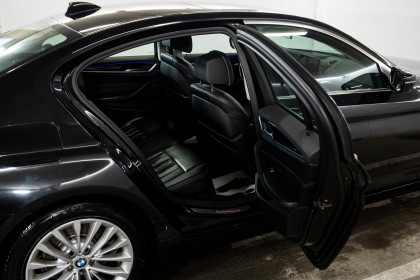 Продажа BMW 5 серии VII (G30/G31/G38) 520d 2.0 AT (190 л.с.) 2019 Черный в Автодом