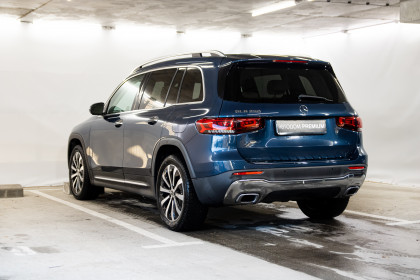 Продажа Mercedes-Benz GLB I (X247) 250 2.0 AMT (224 л.с.) 2022 Синий в Автодом