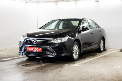 Продажа Toyota Camry VII (XV50) Рестайлинг 2.0 AT (150 л.с.) 2015 Черный в Автодом