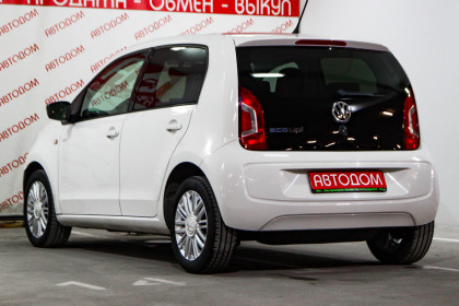 Продажа Volkswagen up! I 1.0 MT (60 л.с.) 2014 Белый в Автодом