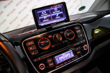 Продажа Volkswagen up! I 1.0 MT (60 л.с.) 2014 Белый в Автодом