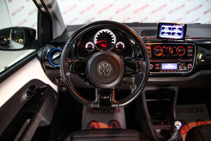Продажа Volkswagen up! I 1.0 MT (60 л.с.) 2014 Белый в Автодом
