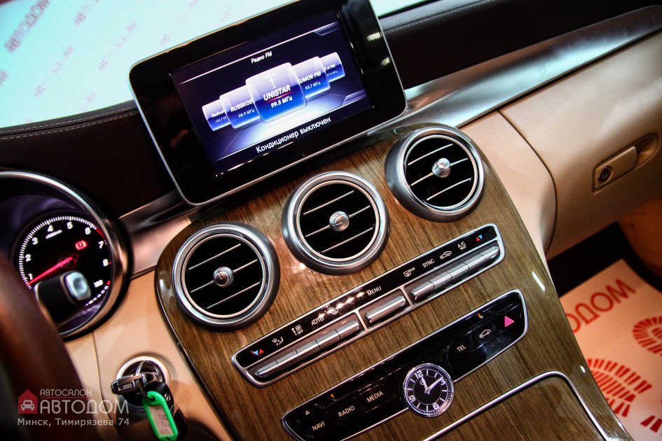 Продажа Mercedes-Benz C-Класс IV (W205) 180 1.6 AT (156 л.с.) 2015 Черный в Автодом