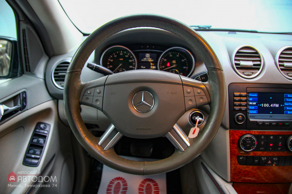 Продажа Mercedes-Benz M-Класс I (W163) Рестайлинг 350 3.7 AT (235 л.с.) 2005 Черный в Автодом