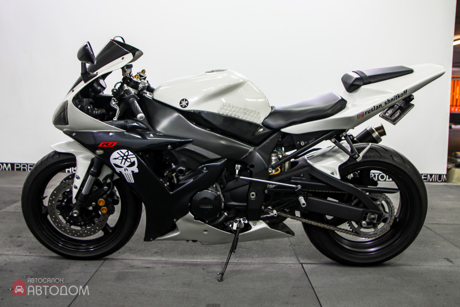 Продажа Yamaha YZF-R1 2003 Белый в Автодом