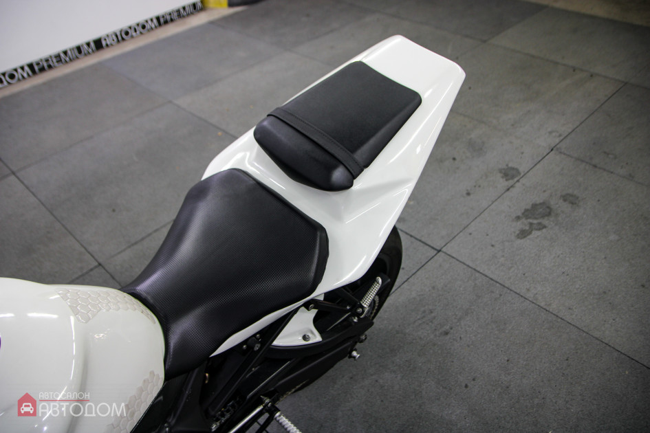 Продажа Yamaha YZF-R1 2003 Белый в Автодом