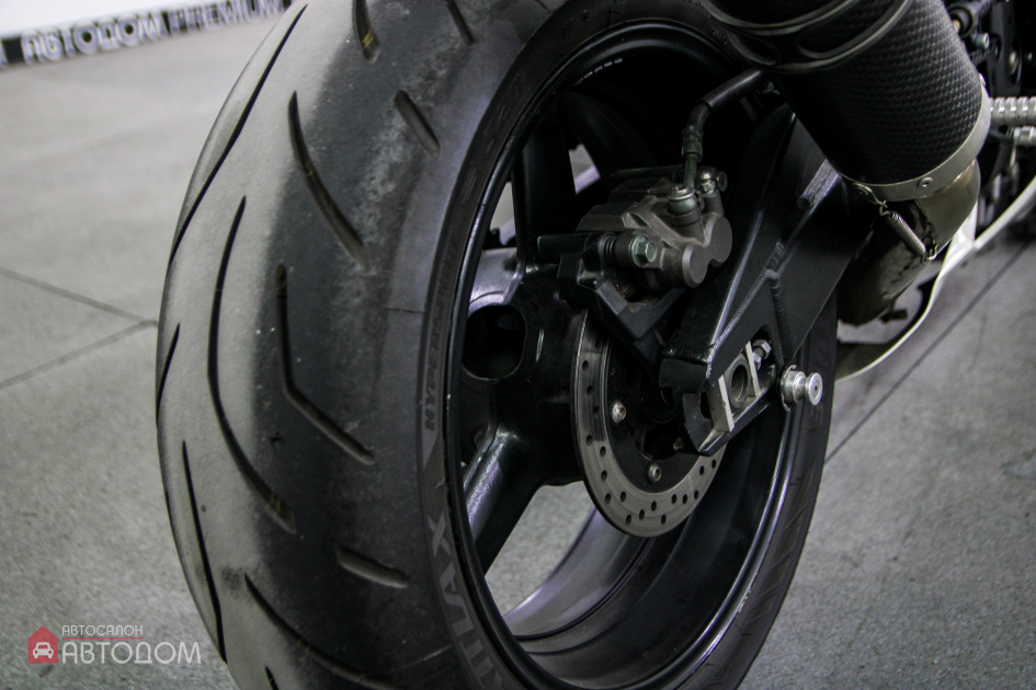 Продажа Yamaha YZF-R1 2003 Белый в Автодом
