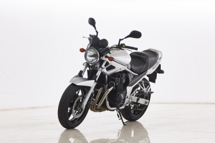 Купить Suzuki Bandit GSF 650 2005 Серебристый в Автодом Продажа Suzuki Bandit GSF 650 2005 Серебристый в Автодом