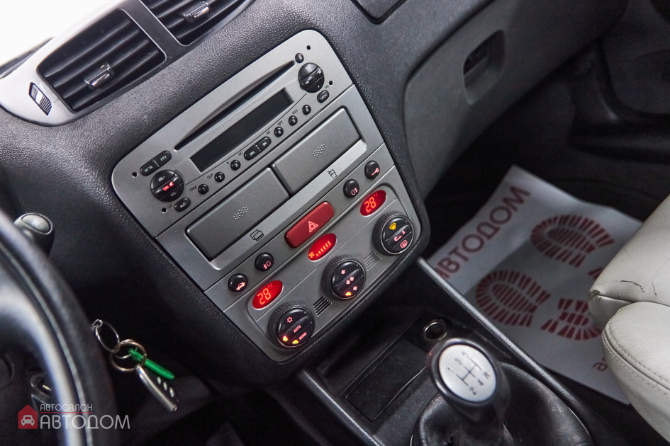 Продажа Alfa Romeo 147 I 1.6 MT (120 л.с.) 2003 Синий в Автодом