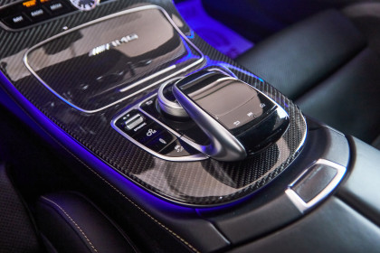 Продажа Mercedes-Benz E-Класс AMG V (W213) 63 AMG S 4.0 AT (612 л.с.) 2017 Серый в Автодом